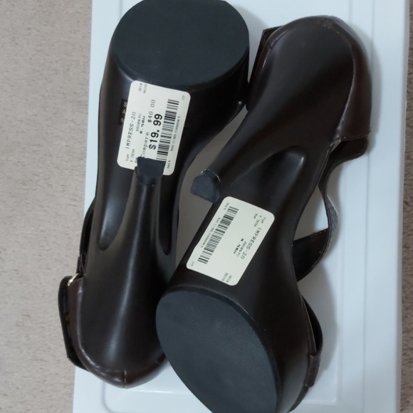 Shoes - Picture 5 of 5